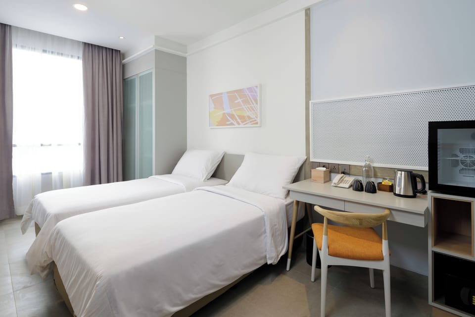 Superior Twin Room | Iron/ironing board, free WiFi