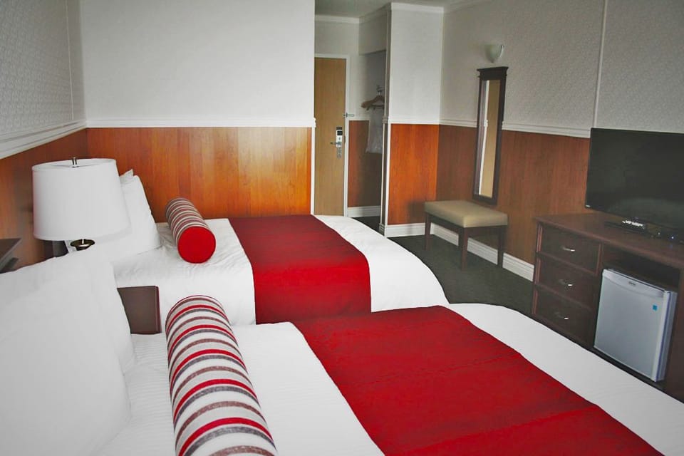 Double Room, 2 Double Beds | Desk, soundproofing, free WiFi, bed sheets