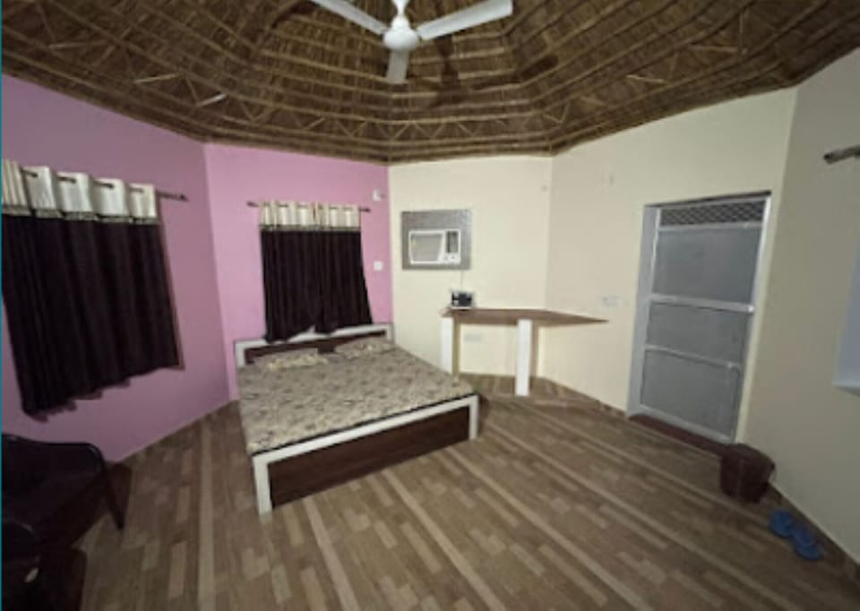 Deluxe Cottage, Air conditioning | Desk, WiFi (free)
