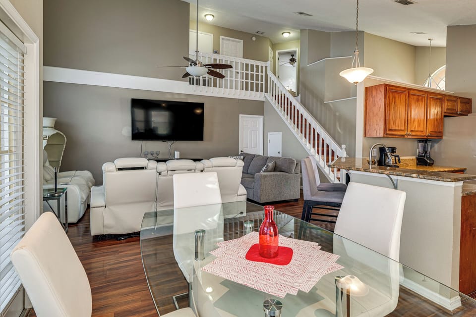 House (4 Bedrooms) | Interior