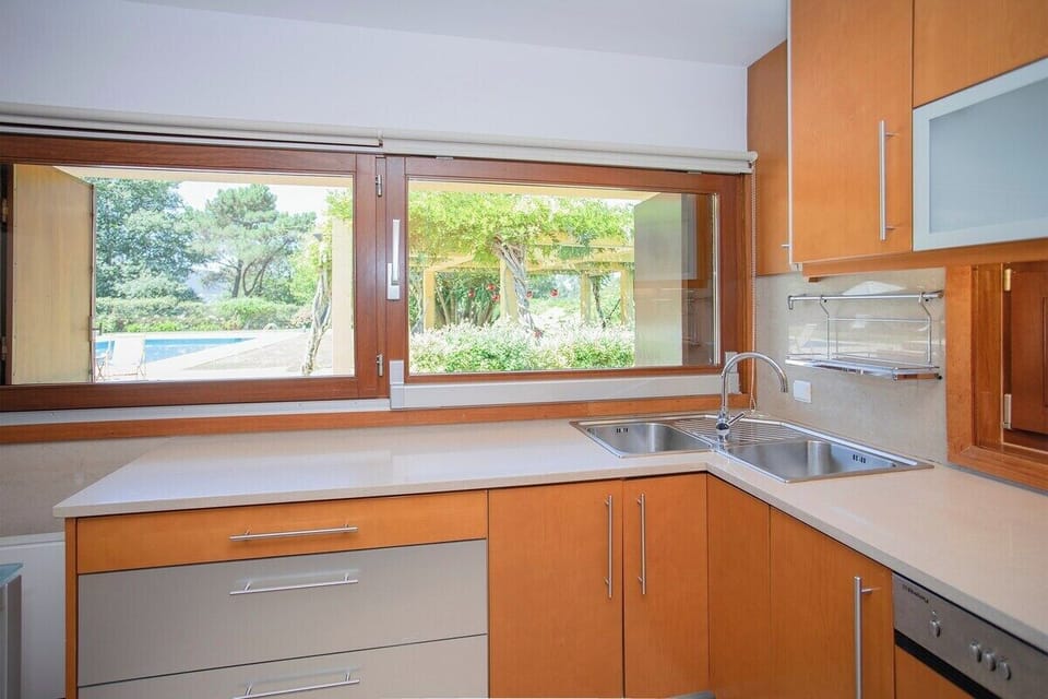 House | 4 bedrooms, Internet