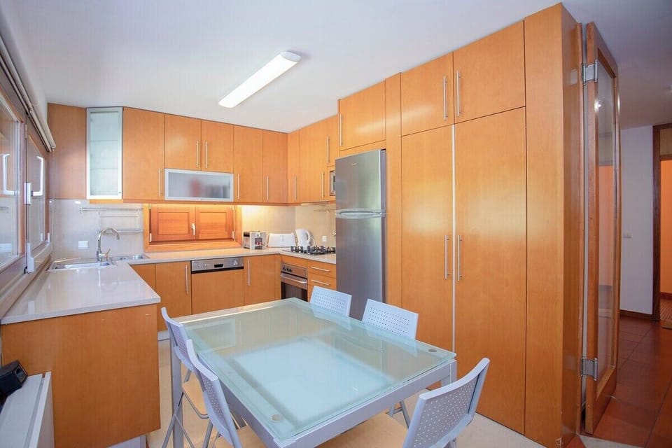 House | 4 bedrooms, Internet