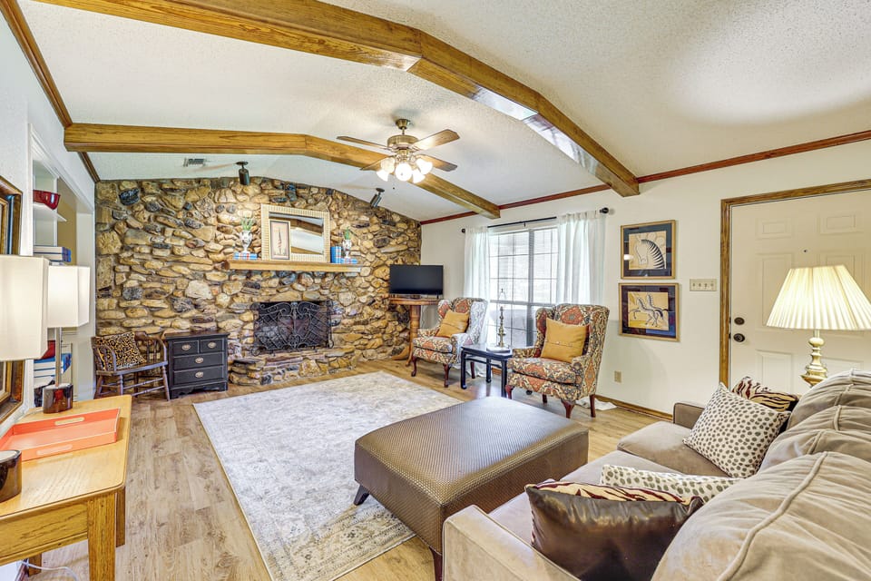 House (2 Bedrooms) | Interior