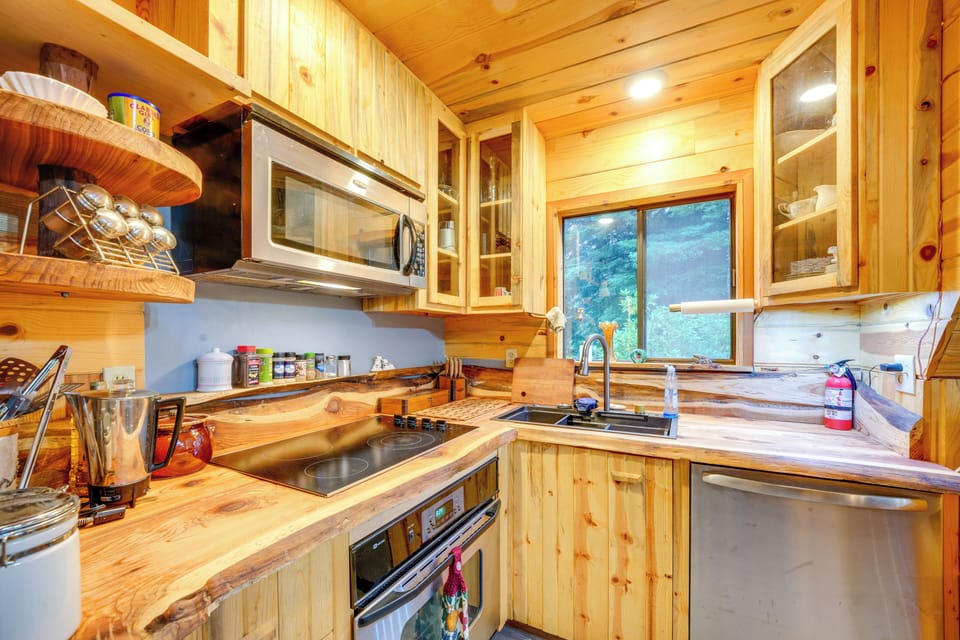 House (2 Bedrooms) | Interior