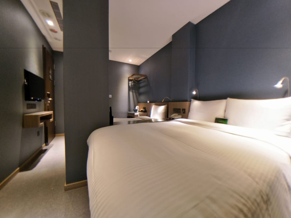 Comfort Triple Room | Down comforters, free minibar, in-room safe, iron/ironing board