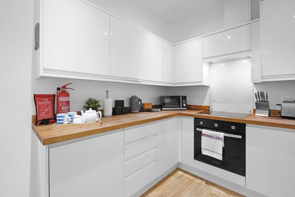 Family Apartment | Private kitchen | Electric kettle