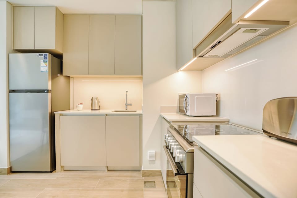 Premium Apartment, Balcony, City View | In-room dining
