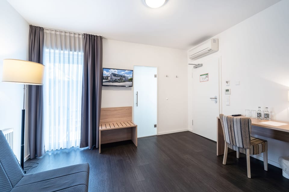 Comfort Double Room, Courtyard View | Desk, laptop workspace, free WiFi