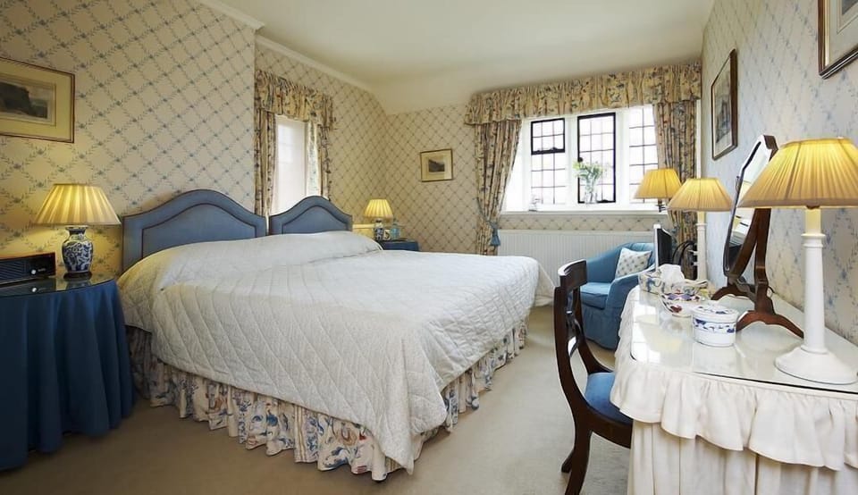 Superior Cottage, 1 King Bed | Premium bedding, pillowtop beds, individually decorated