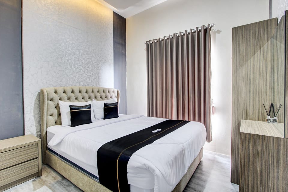 Deluxe Double Room | Free WiFi, bed sheets