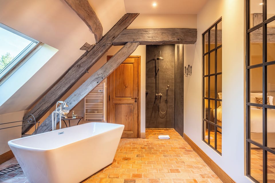 Exclusive Suite, Park View | Bathroom | Hair dryer, bathrobes, slippers, soap
