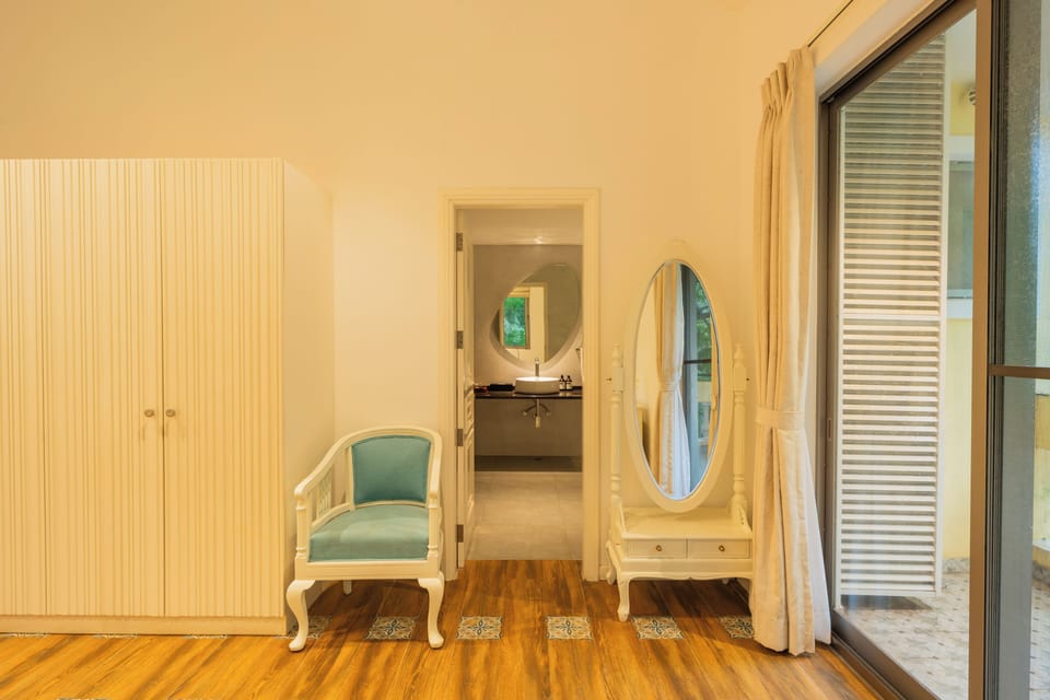 Deluxe Villa | Iron/ironing board (on request), WiFi (free)