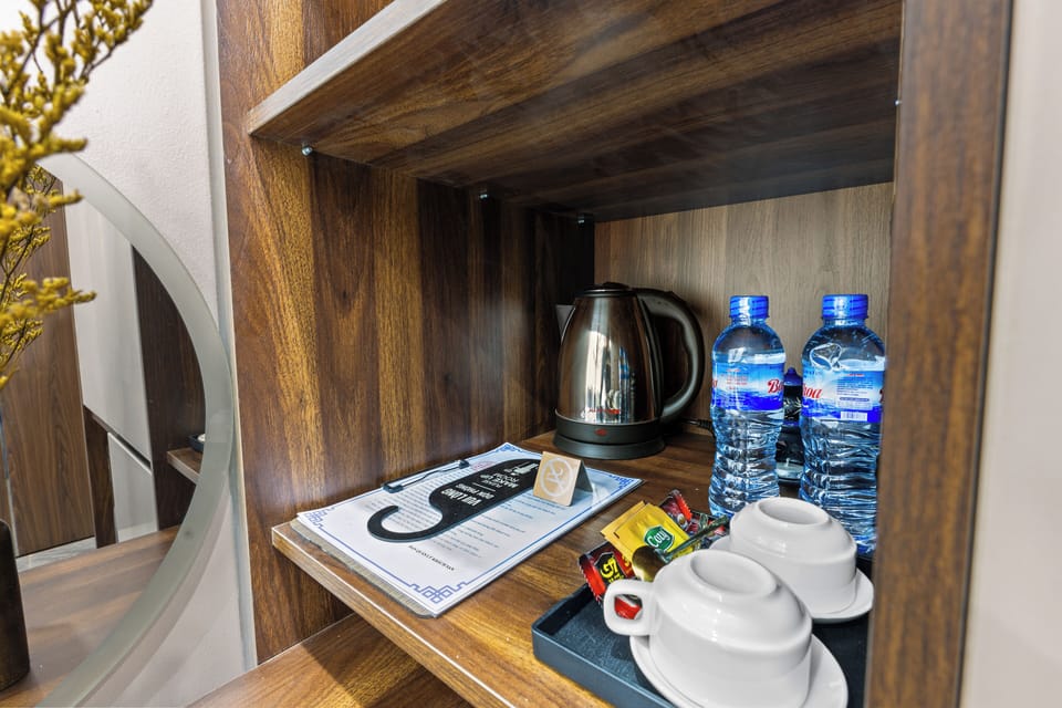 In-room safe, WiFi (free)
