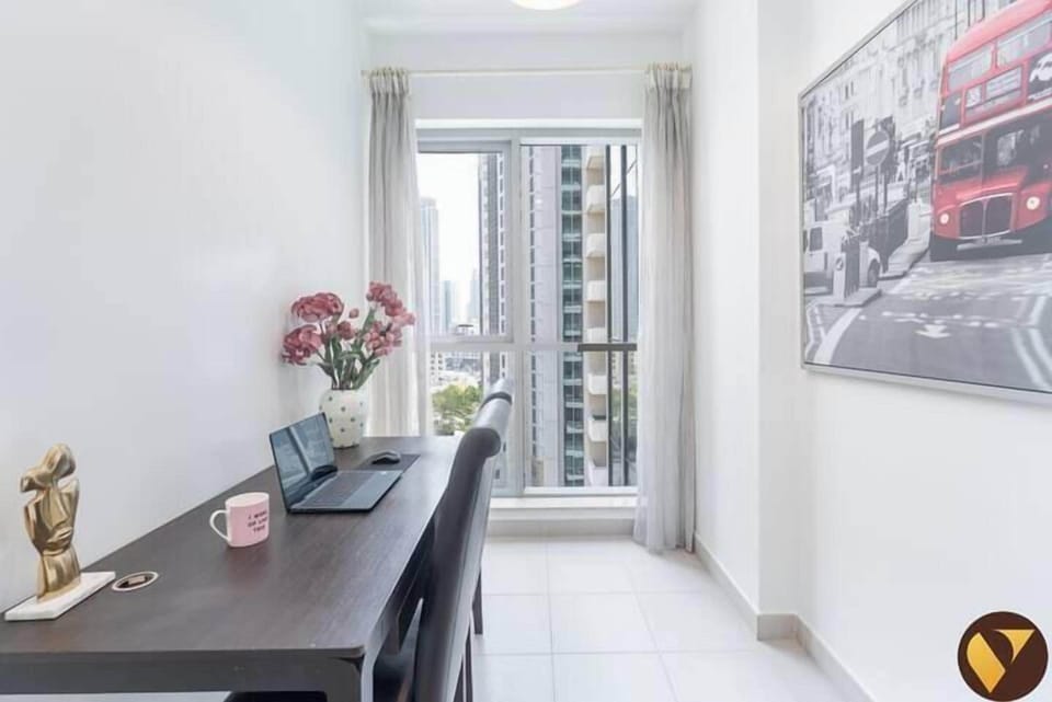 Luxury Apartment, Balcony, City View | Egyptian cotton sheets, premium bedding, in-room safe