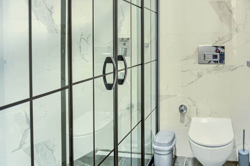 Deluxe Double Room, Sea View | Desk, laptop workspace, free WiFi