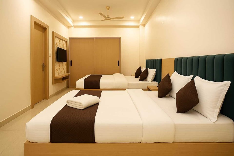 Family Quadruple Room | Desk, laptop workspace, soundproofing, free WiFi