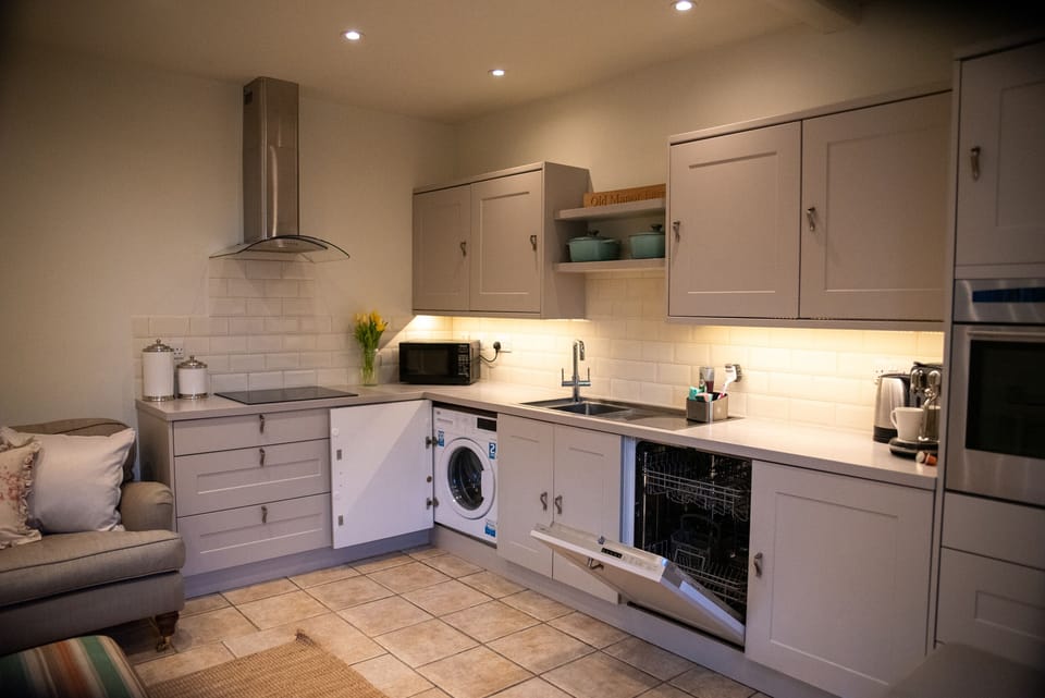 Fridge, microwave, dishwasher, toaster
