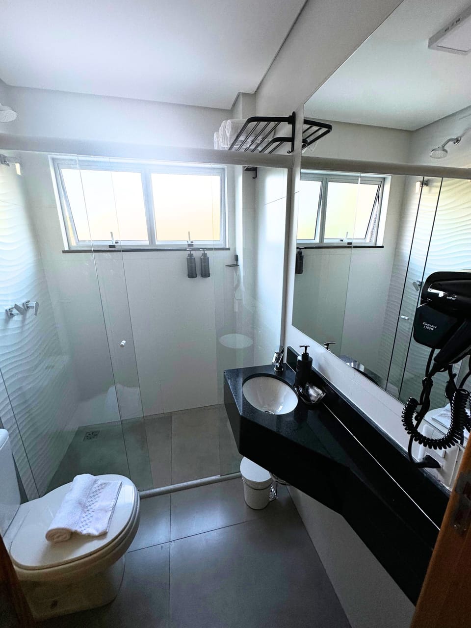 Deluxe Double Room | Bathroom | Shower, hair dryer, towels, soap