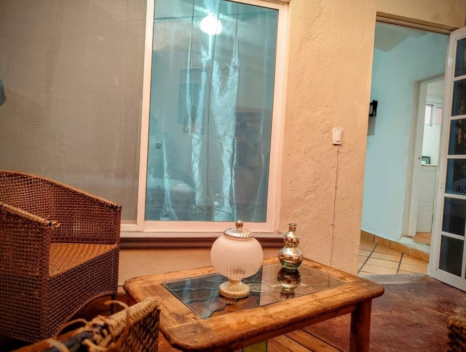 Deluxe Room, 1 King Bed, Courtyard View | Living area | 30-inch Smart TV with cable channels