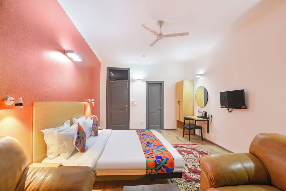 Family Room | Egyptian cotton sheets, premium bedding, in-room safe, free WiFi