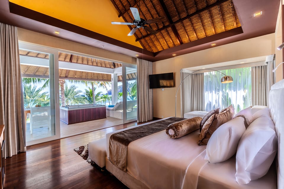 Suite with Jacuzzi, Mountain View | 1 bedroom, Egyptian cotton sheets, premium bedding, Tempur-Pedic beds