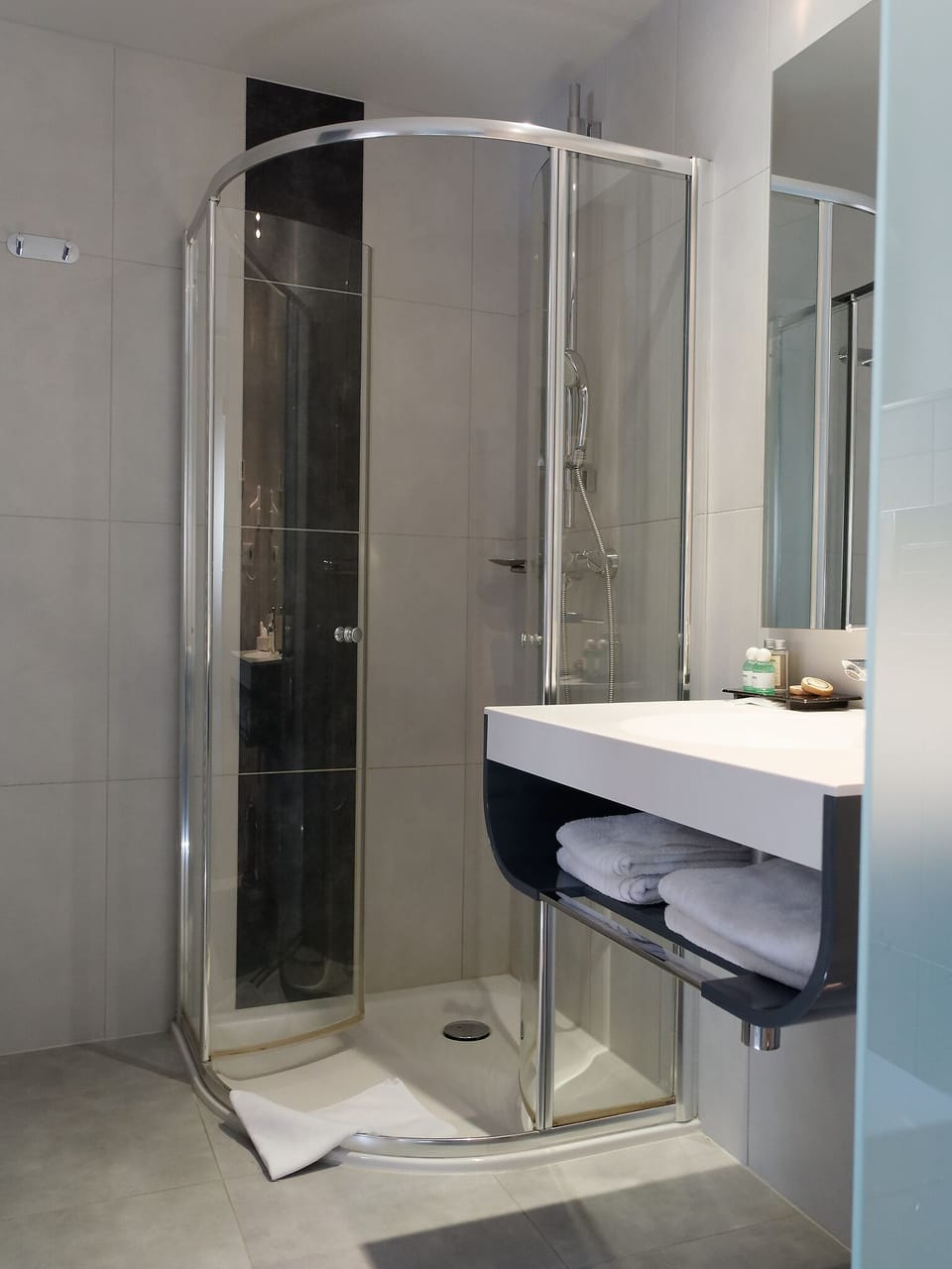 Classic Double Room (4) | Bathroom