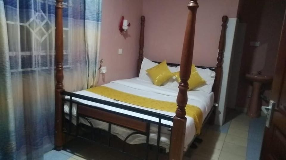 Deluxe Double Room | Free WiFi