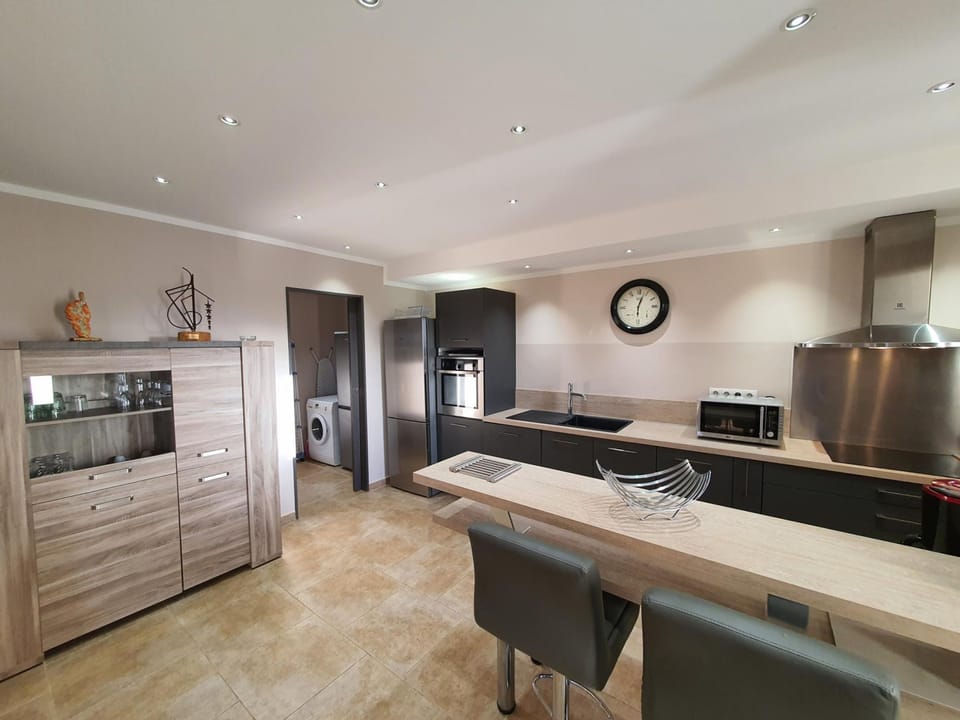 House, Smoking | 2 bedrooms