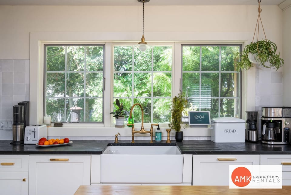 House | 2 bedrooms, desk, high-speed internet