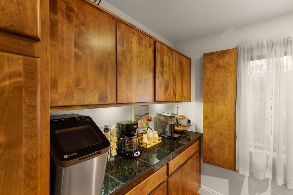 House | Coffee and/or coffee maker