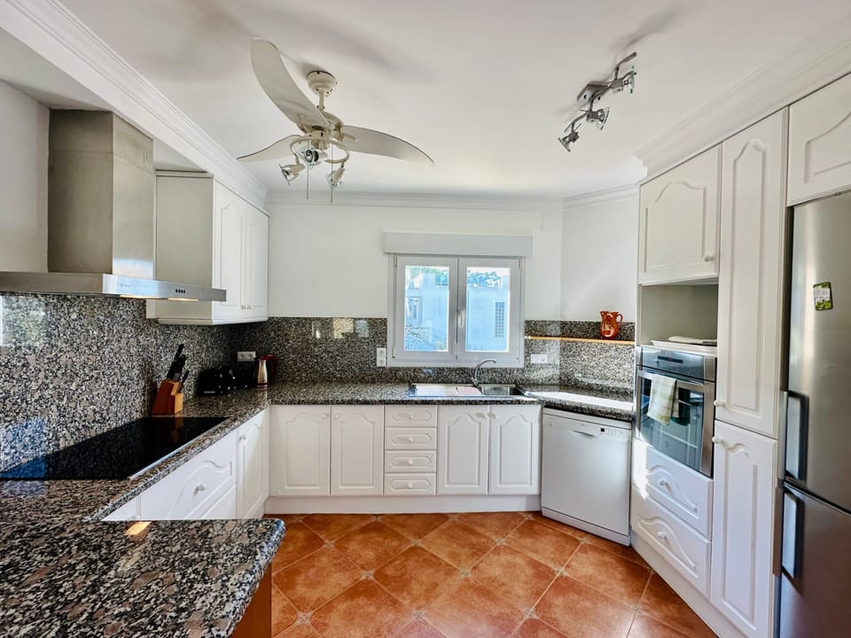 House | 3 bedrooms, Internet