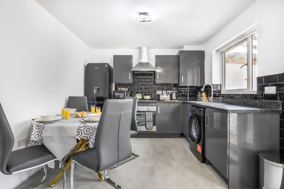 House | 3 bedrooms, Internet