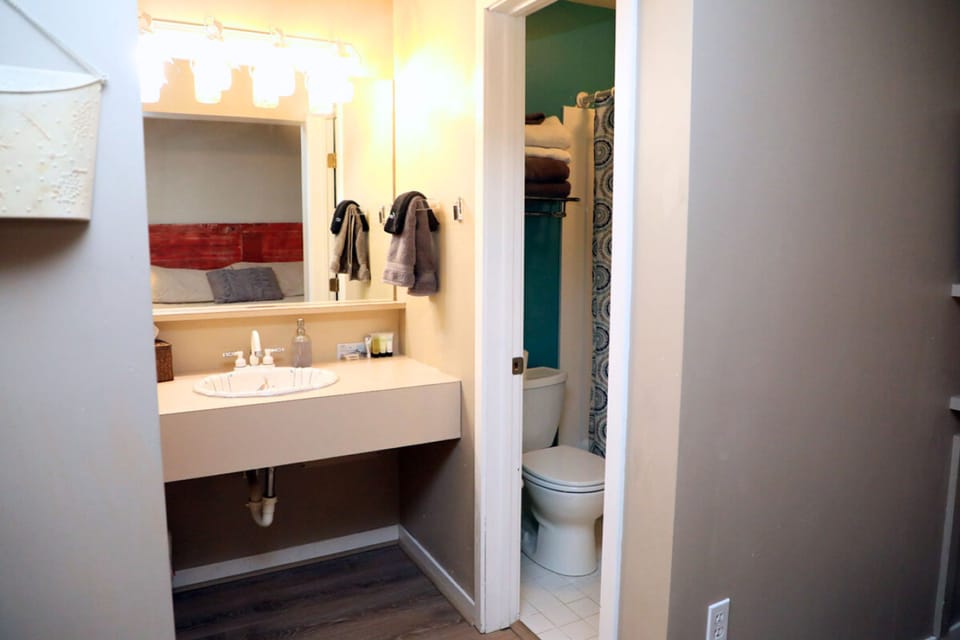 Shanty Creek 2bd 2ba Adjoining Rooms Ski-golf Apartment in Michigan