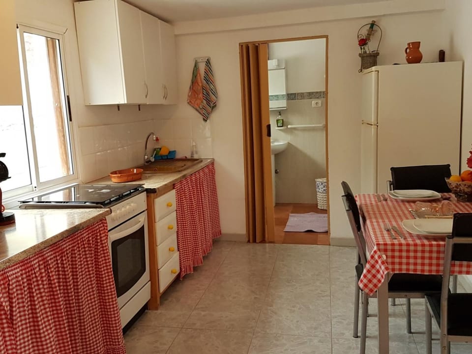 House | 1 bedroom