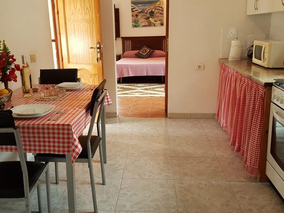 House | 1 bedroom
