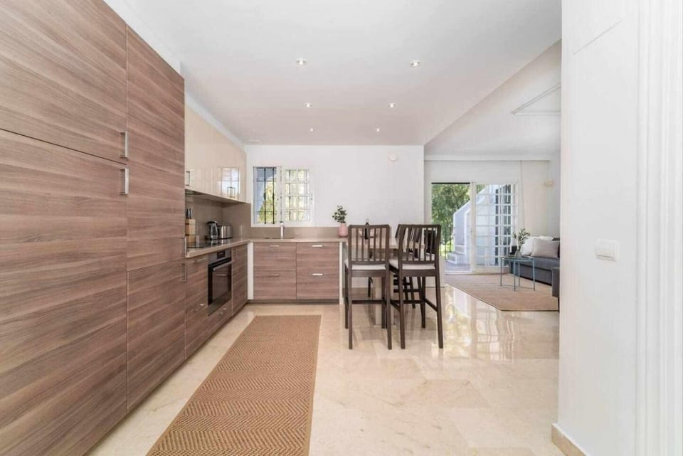 House | 1 bedroom