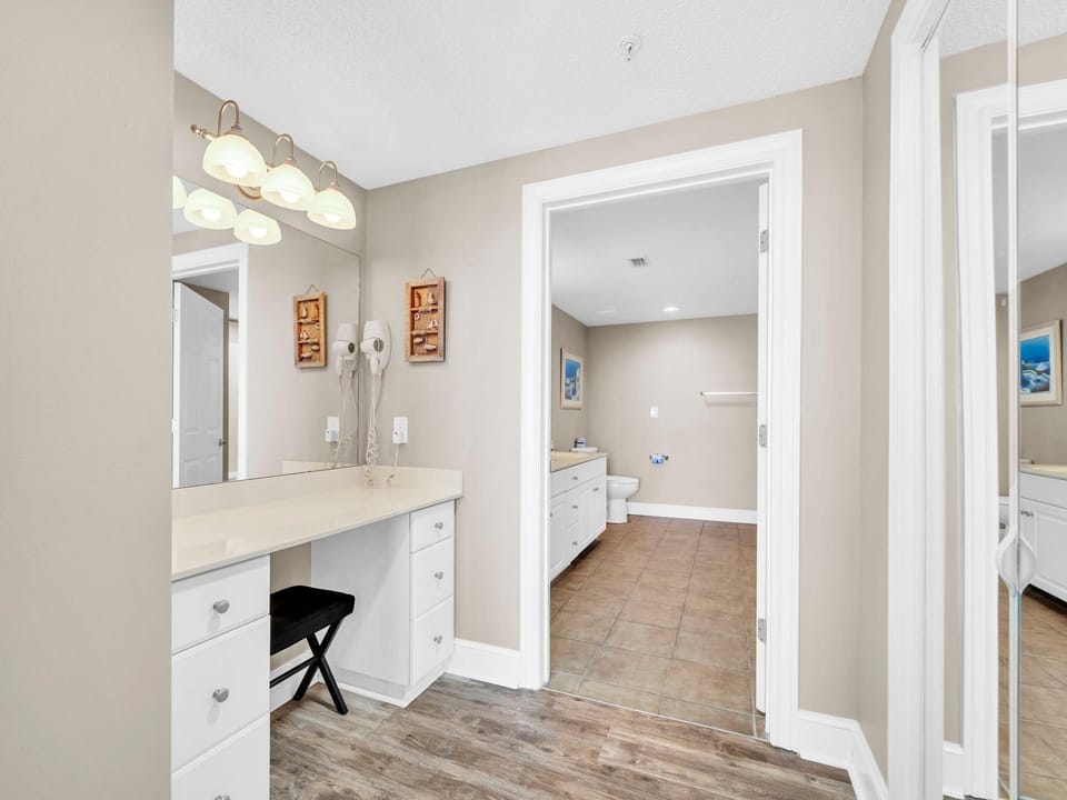 Majestic Beach Towers 2-1608 Apartment in Long Beach