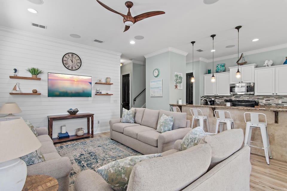 House, Multiple Beds (Destin Daydream) | Living area
