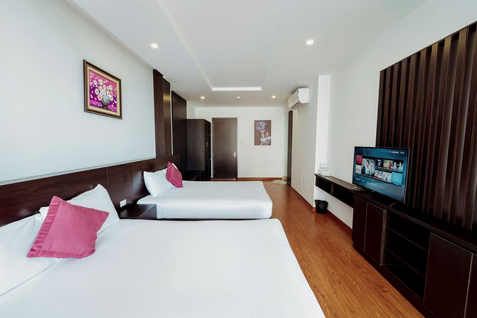 Quadruple Room, Sea View | Blackout drapes, iron/ironing board (on request), WiFi (free)