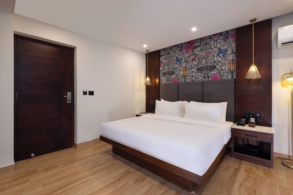 Standard Double Room, Air conditioning | In-room safe, soundproofing, iron/ironing board, free WiFi