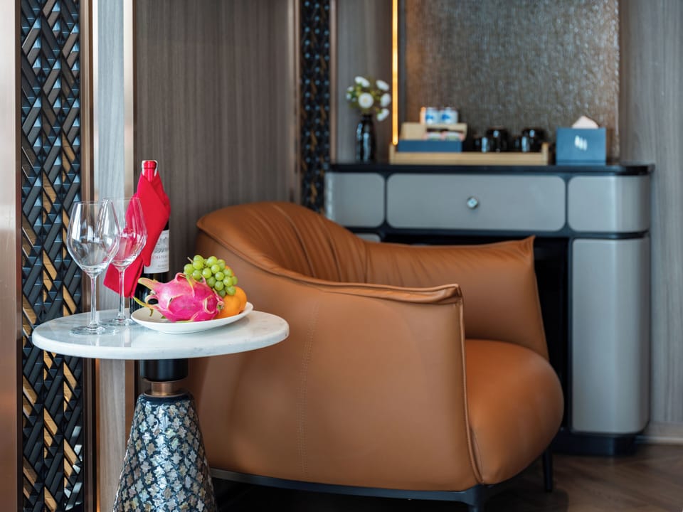 Presidential Double Room, Ocean View | In-room safe, desk, laptop workspace, soundproofing
