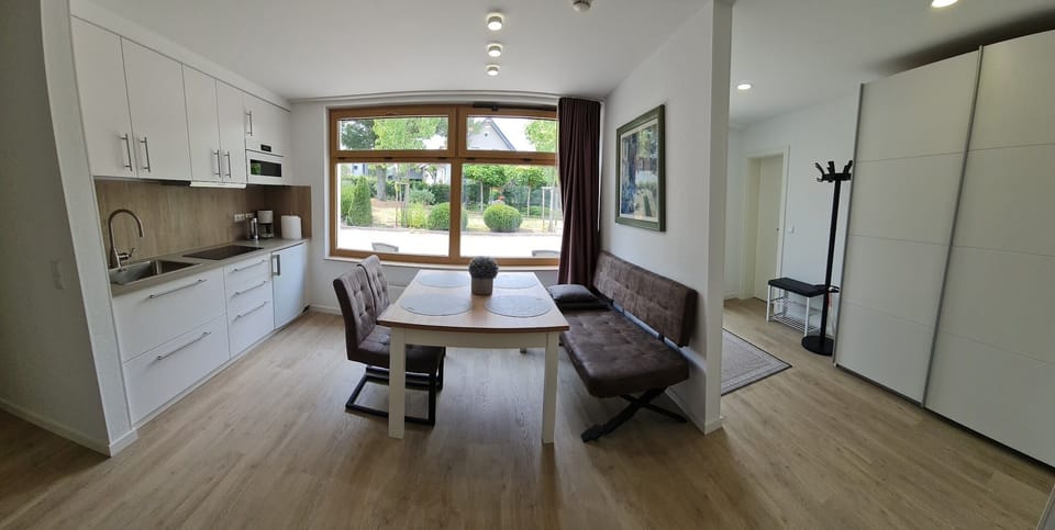 Superior Apartment, Garden View | Private kitchen