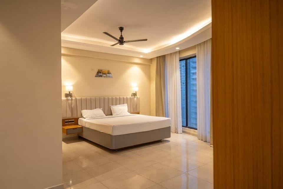 Superior Studio Suite | Soundproofing, free WiFi