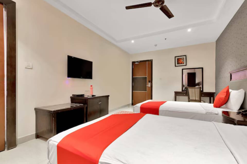 In-room safe, laptop workspace, blackout drapes, soundproofing