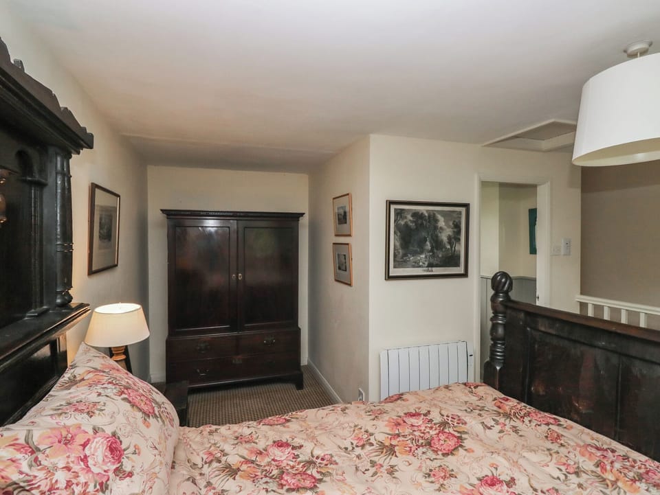 1 bedroom, individually decorated, individually furnished, free WiFi