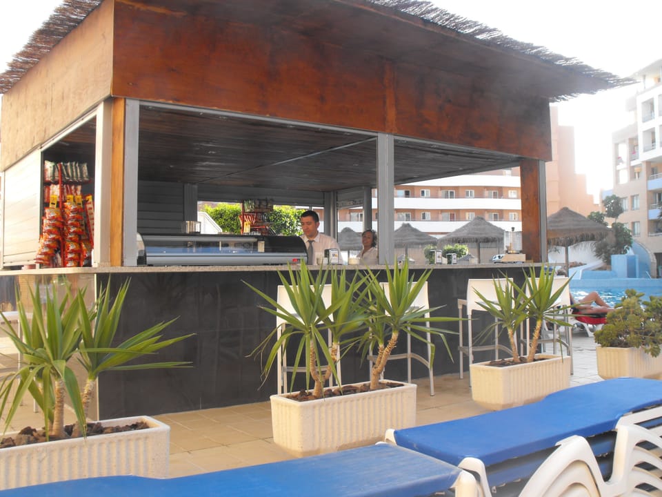 Poolside bar