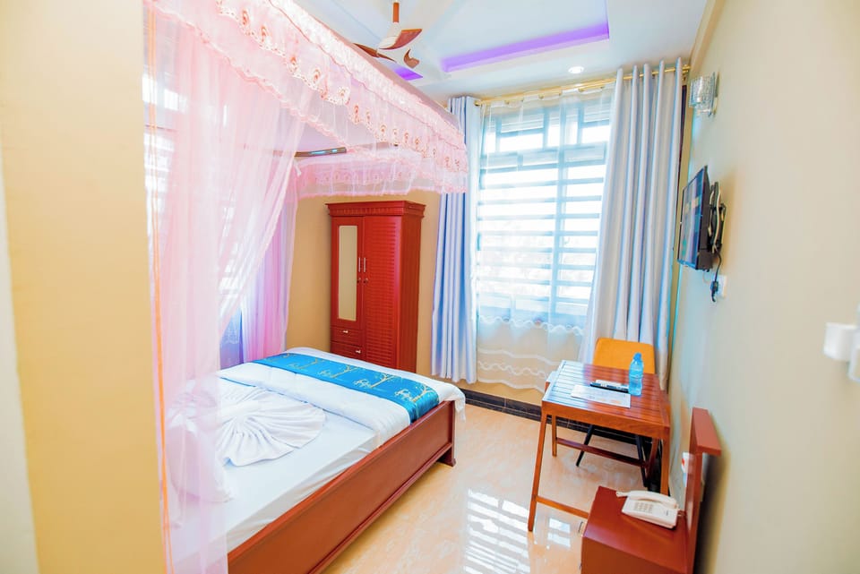 Deluxe Double Room, Balcony | Desk, laptop workspace, free WiFi