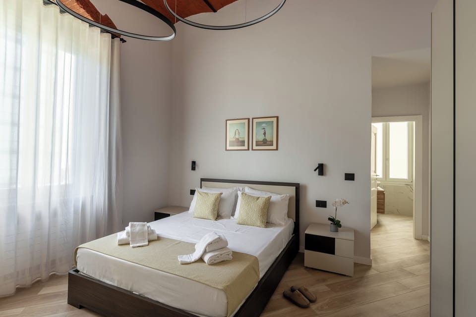 Deluxe Quadruple Room | Desk, laptop workspace, free WiFi