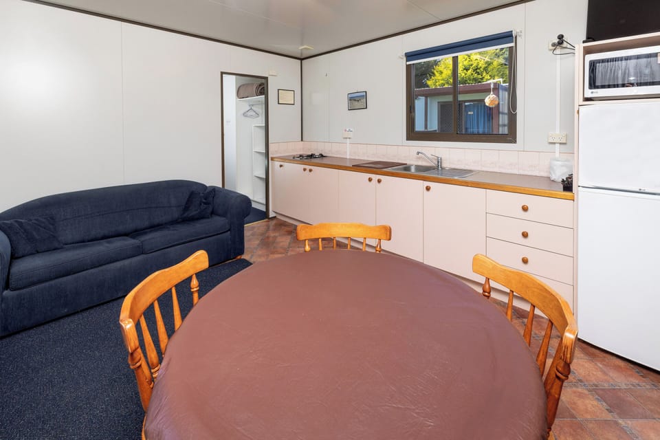 Classic Cabin | Living area | 32-inch LCD TV with cable channels