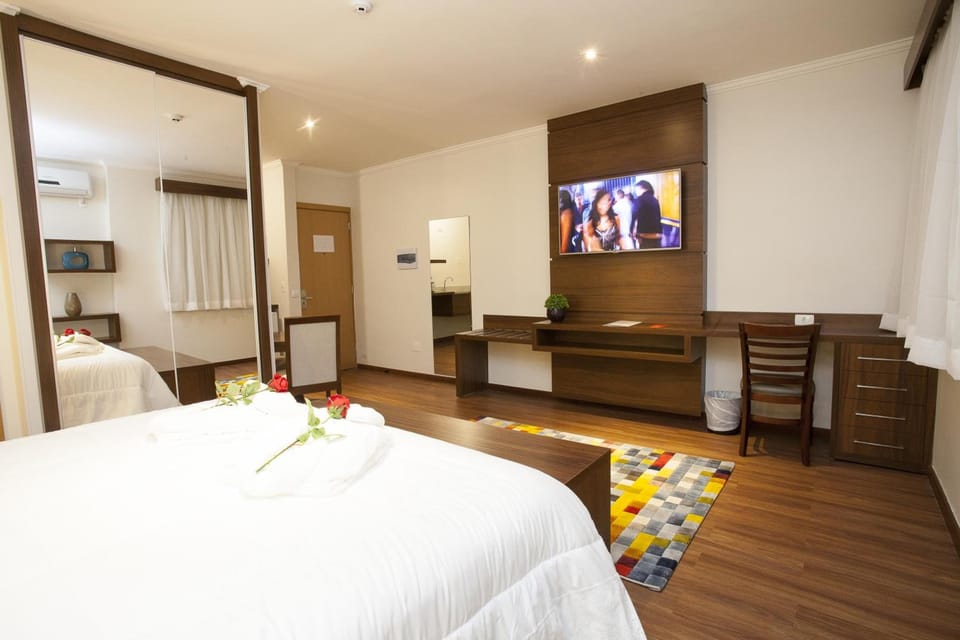 In-room safe, desk, free WiFi, bed sheets